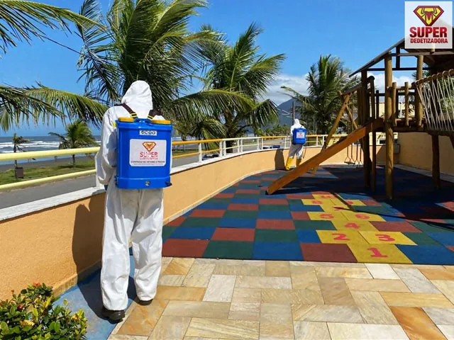 Playground na orla · área infantil